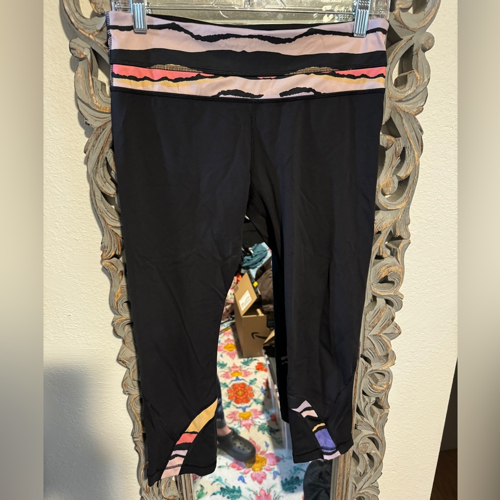 EUC Lululemon Size 8 Black Aspire Run Capri Leggings